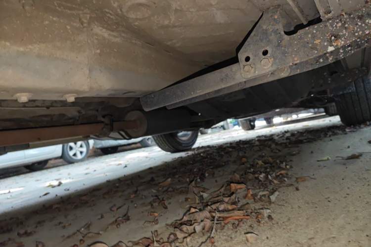 Used Honda CR-V 2010 2.0L automatic two-wheel drive urban version Chassis Front Left