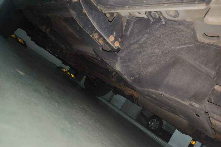 Used Honda CR-V 2010 2.0L Automatic Four-Wheel Drive Classic Edition Chassis Rear Left