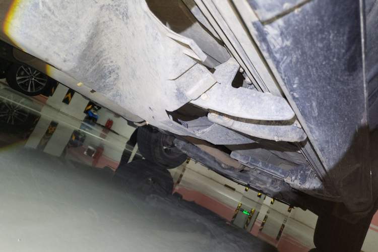 Used Honda CR-V 2010 2.0L automatic two-wheel drive urban version Chassis Rear Right