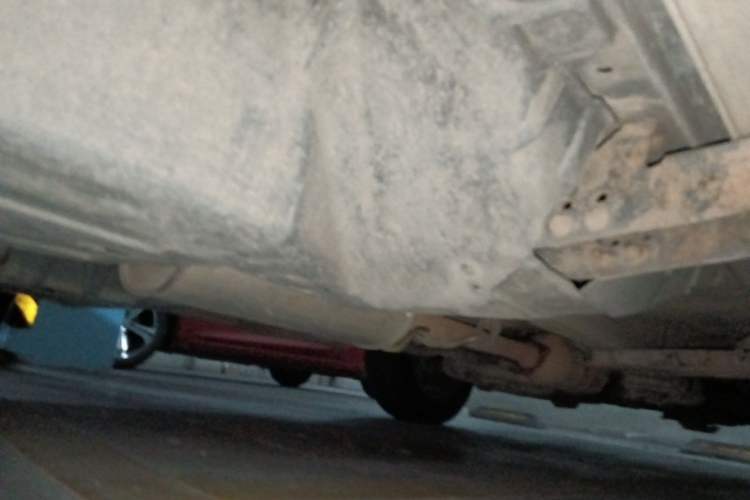 Used Honda CR-V 2010 2.4L automatic four-wheel drive luxury version Chassis Rear Right