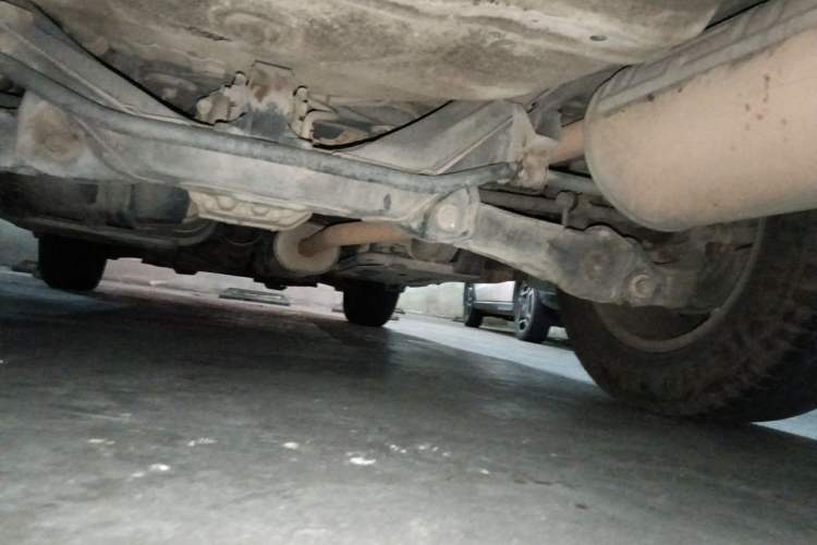 Used Honda CR-V 2010 2.4L automatic four-wheel drive luxury version Chassis Rear