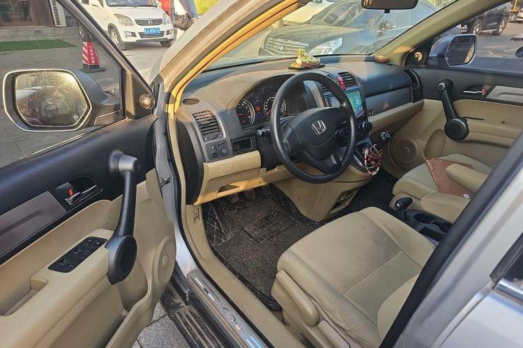 Used Honda CR-V 2010 2.0L manual two-wheel drive urban version Driver Seat