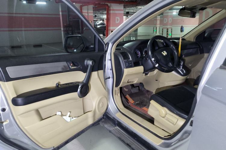 Used Honda CR-V 2010 2.0L automatic two-wheel drive urban version Driver Seat
