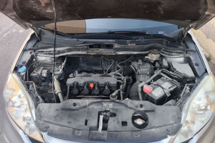 Used Honda CR-V 2010 2.0L Automatic Four-Wheel Drive Classic Edition Engine Bay