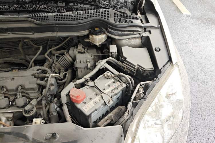 Used Honda CR-V 2010 2.0L Automatic Four-Wheel Drive Classic Edition Engine Bay Left