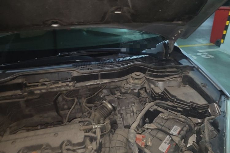 Used Honda CR-V 2010 2.0L Automatic Four-Wheel Drive Classic Edition Engine Bay Left
