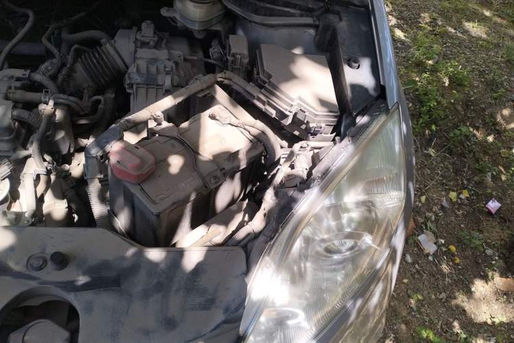 Used Honda CR-V 2010 2.0L Automatic Four-Wheel Drive Classic Edition Engine Bay Left
