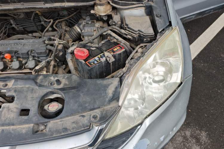 Used Honda CR-V 2010 2.0L Automatic Four-Wheel Drive Classic Edition Engine Bay Left