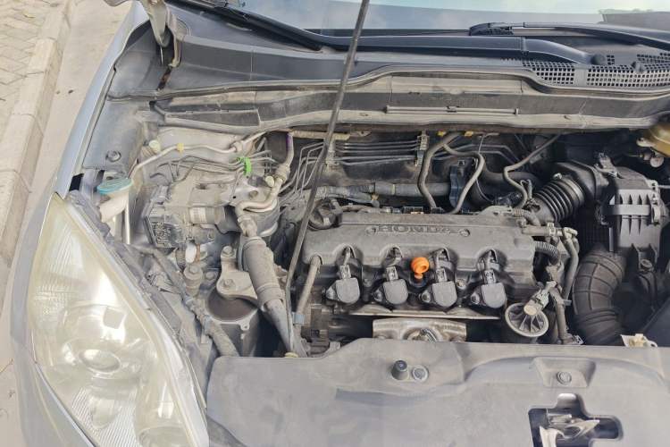 Used Honda CR-V 2010 2.0L automatic two-wheel drive urban version Engine Bay Right