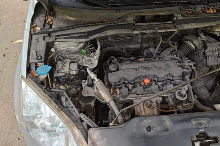 Used Honda CR-V 2010 2.0L automatic two-wheel drive urban version Engine Bay Right