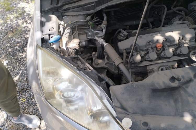 Used Honda CR-V 2010 2.0L Automatic Four-Wheel Drive Classic Edition Engine Bay Right