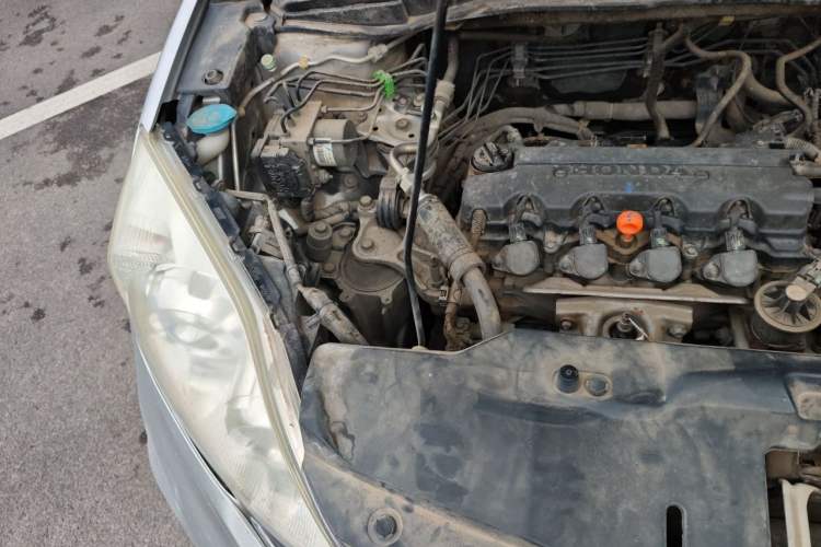 Used Honda CR-V 2010 2.0L Automatic Four-Wheel Drive Classic Edition Engine Bay Right