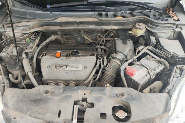 Used Honda CR-V 2010 2.4L automatic four-wheel drive luxury version Engine Bay