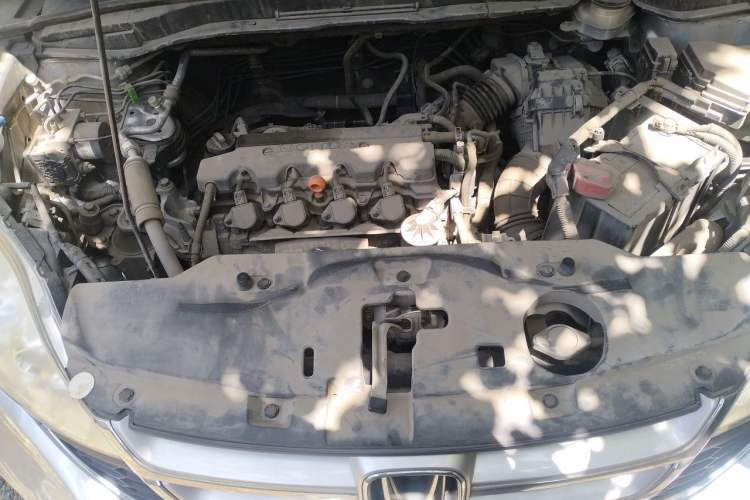 Used Honda CR-V 2010 2.0L Automatic Four-Wheel Drive Classic Edition Engine Bay