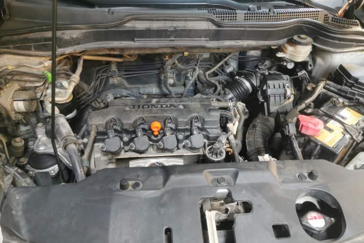Used Honda CR-V 2010 2.0L automatic two-wheel drive urban version Engine Bay