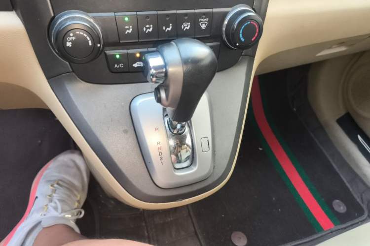 Used Honda CR-V 2010 2.0L Automatic Four-Wheel Drive Classic Edition Gear Lever