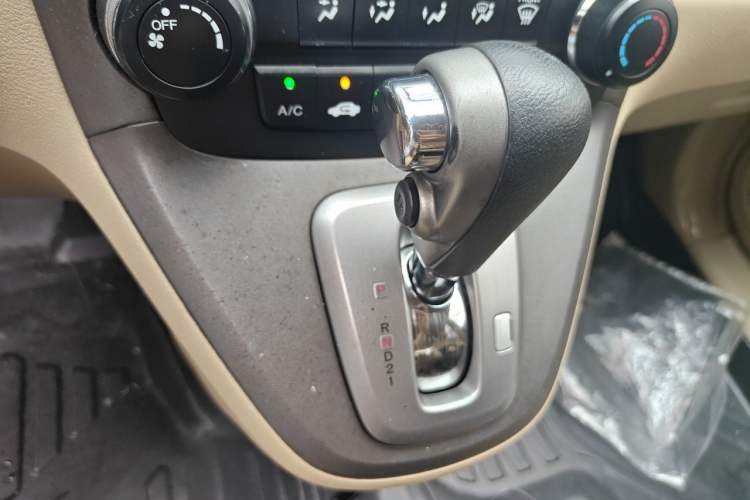 Used Honda CR-V 2010 2.0L Automatic Four-Wheel Drive Classic Edition Gear Lever