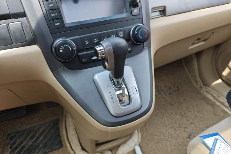 Used Honda CR-V 2010 2.0L Automatic Four-Wheel Drive Classic Edition Gear Lever