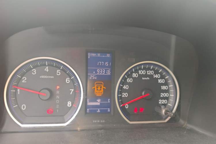 Used Honda CR-V 2010 2.0L automatic two-wheel drive urban version Instrument Cluster