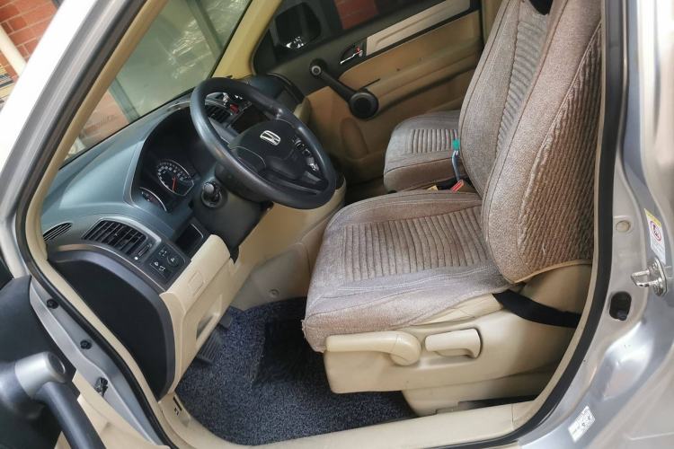 Used Honda CR-V 2010 2.0L automatic two-wheel drive urban version Left Front Seat