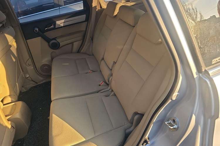 Used Honda CR-V 2010 2.0L manual two-wheel drive urban version Left Rear Seat