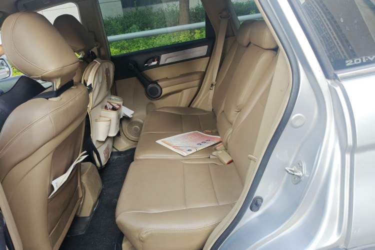 Used Honda CR-V 2010 2.0L automatic two-wheel drive urban version Left Rear Seat