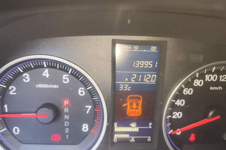 Used Honda CR-V 2010 2.0L Automatic Four-Wheel Drive Classic Edition Odometer Close Up