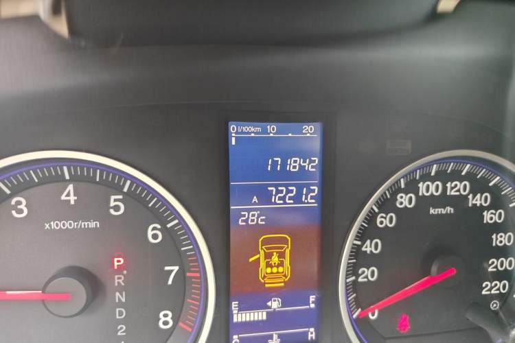 Used Honda CR-V 2010 2.0L Automatic Four-Wheel Drive Classic Edition Odometer Close Up
