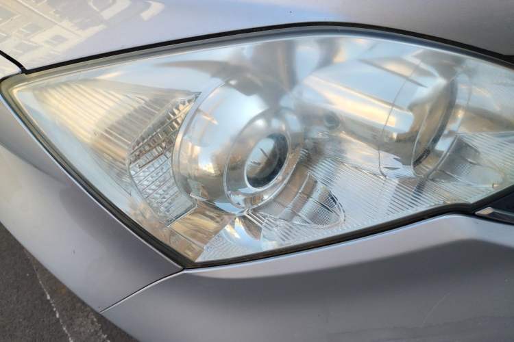 Used Honda CR-V 2010 2.0L automatic two-wheel drive urban version Right Front Headlight