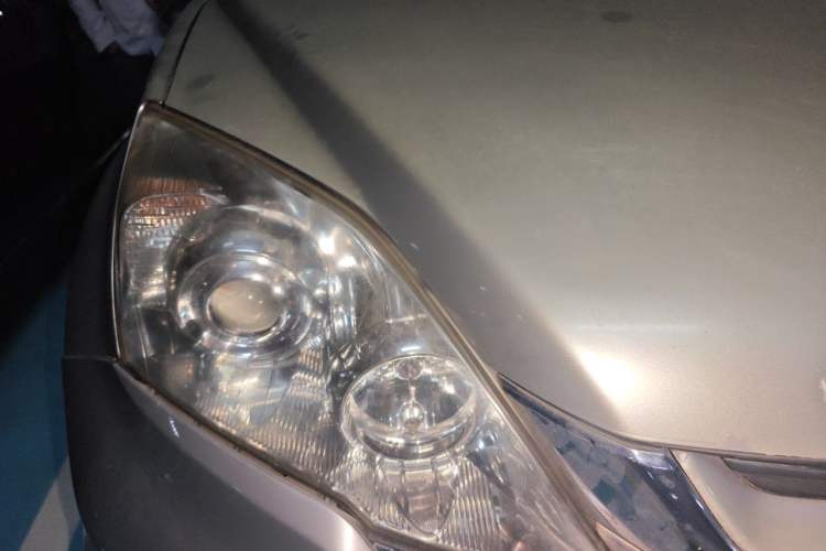 Used Honda CR-V 2010 2.0L Automatic Four-Wheel Drive Classic Edition Right Front Headlight