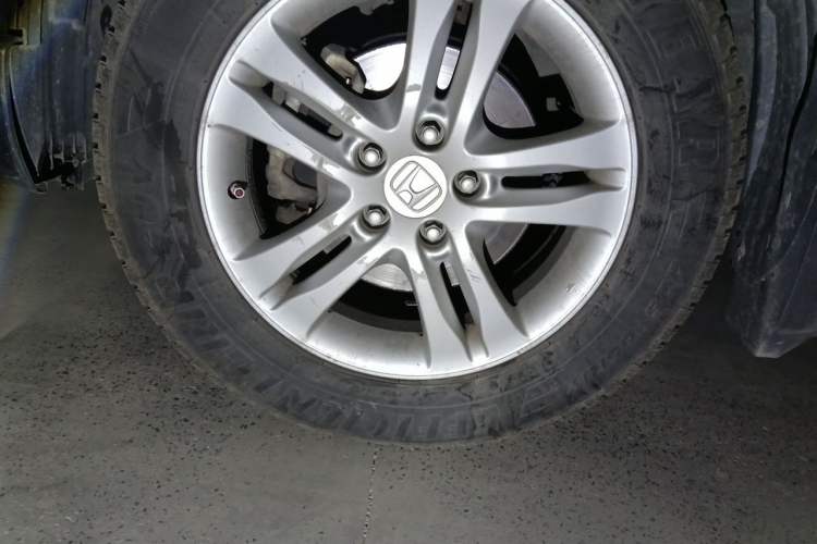 Used Honda CR-V 2010 2.0L Automatic Four-Wheel Drive Classic Edition Right Front Wheel Hub