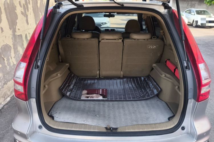 Used Honda CR-V 2010 2.0L Automatic Four-Wheel Drive Classic Edition Trunk