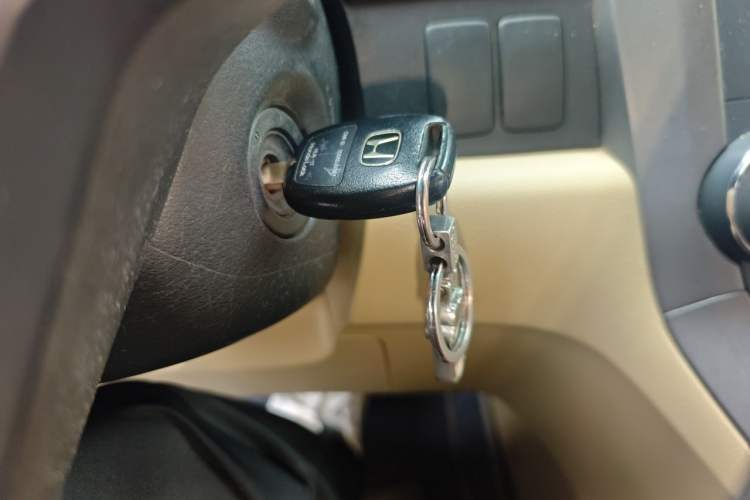 Used Honda CR-V 2010 2.0L automatic two-wheel drive urban version Vehicle Key