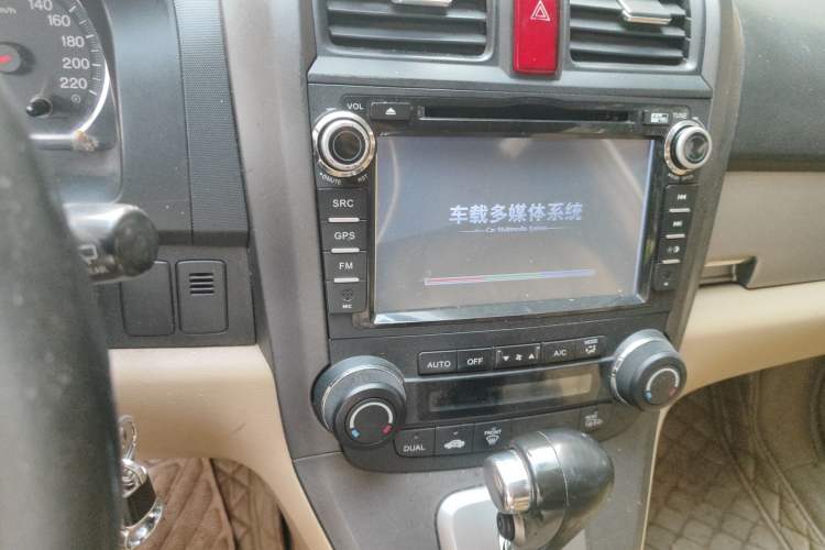 Used Honda CR-V 2010 2.4L automatic four-wheel drive luxury version Audio And AC Panel