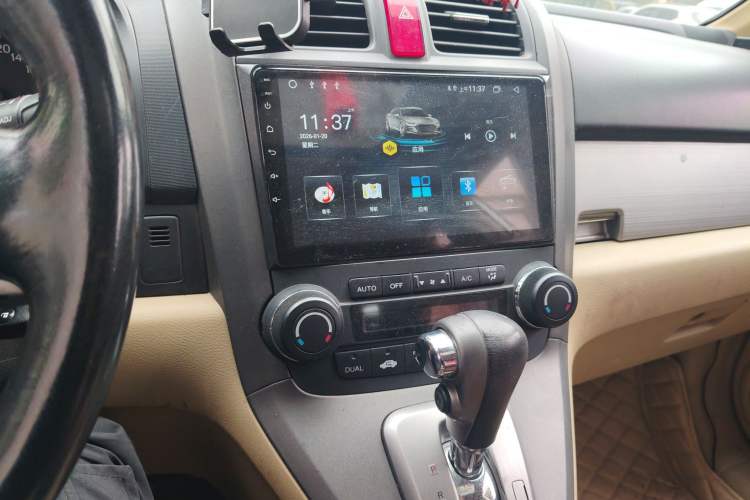 Used Honda CR-V 2010 2.4L automatic four-wheel drive luxury version Audio And AC Panel