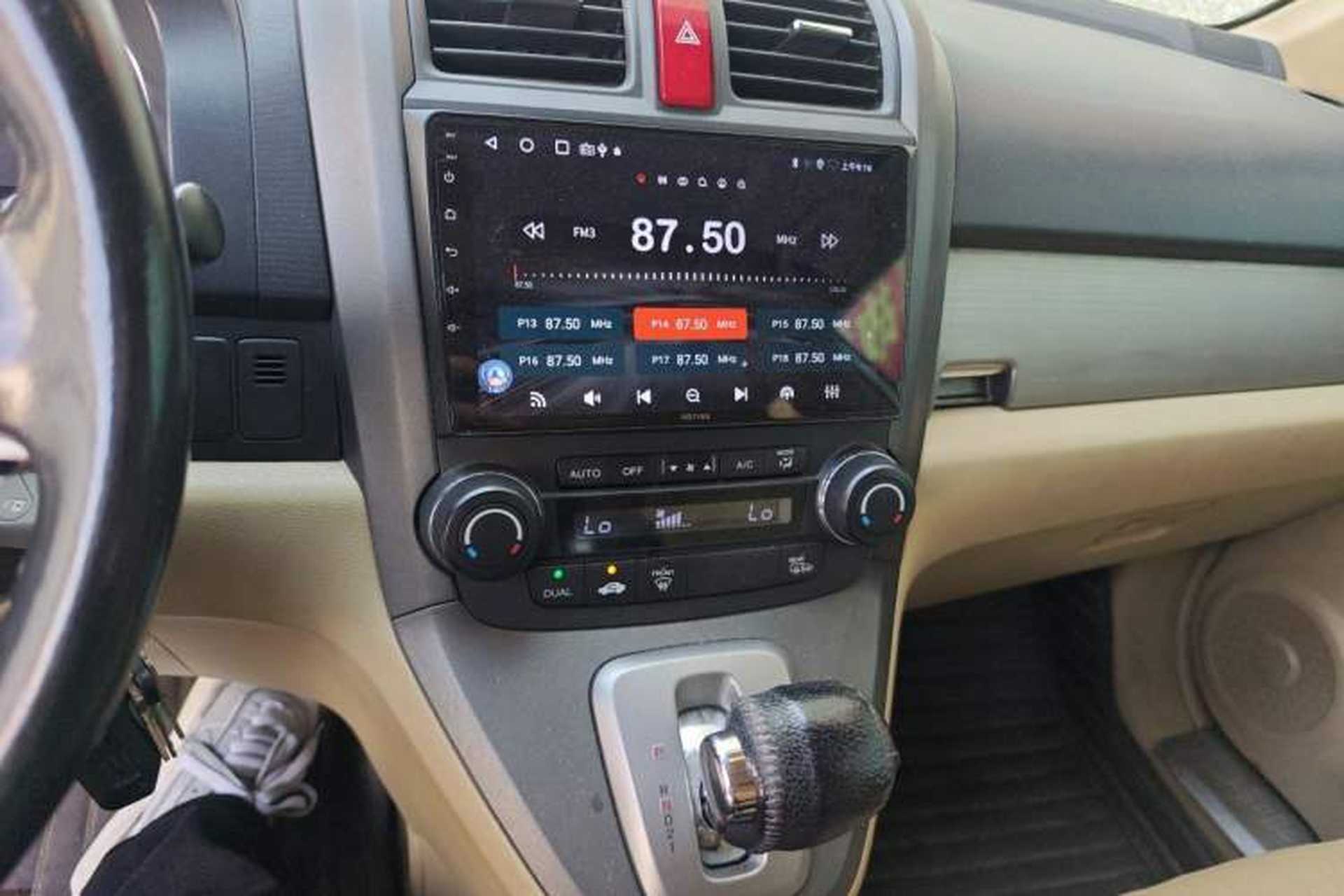 Used Honda CR-V 2010 2.4L automatic four-wheel drive luxury version Audio And AC Panel