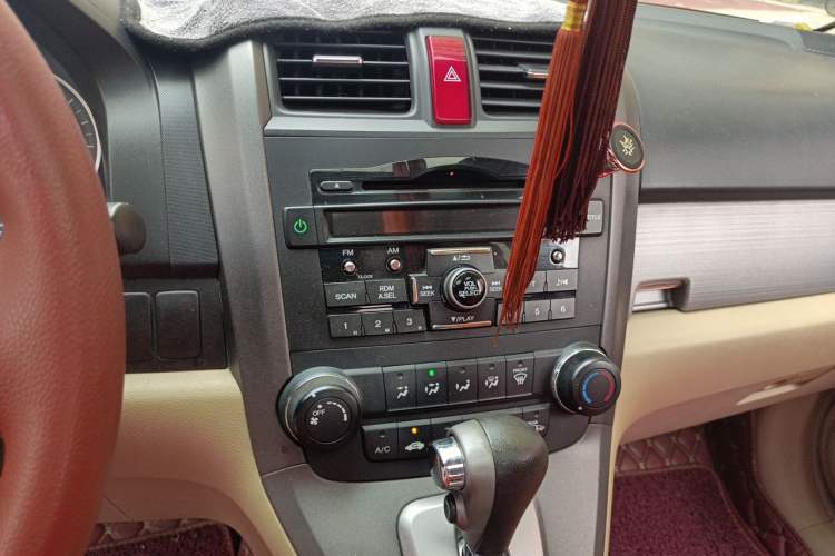 Used Honda CR-V 2010 2.0L Automatic Four-Wheel Drive Classic Edition Audio And AC Panel