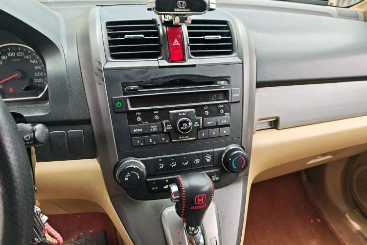 Used Honda CR-V 2010 2.0L Automatic Four-Wheel Drive Classic Edition Audio And AC Panel
