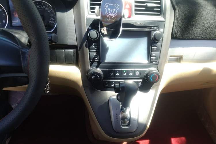 Used Honda CR-V 2010 2.0L automatic two-wheel drive urban version Audio And AC Panel