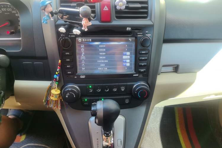 Used Honda CR-V 2010 2.0L automatic two-wheel drive urban version Audio And AC Panel