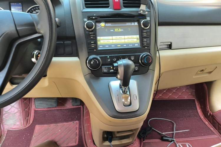 Used Honda CR-V 2010 2.0L automatic two-wheel drive urban version Audio And AC Panel