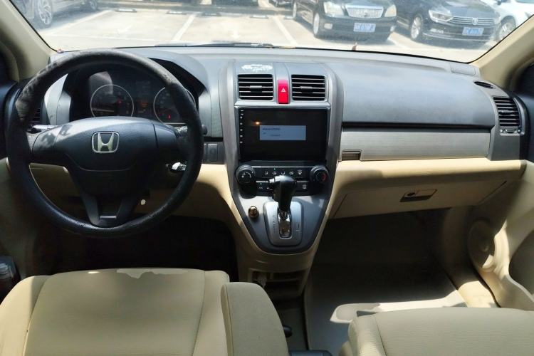 Used Honda CR-V 2010 2.0L automatic two-wheel drive urban version Center Console