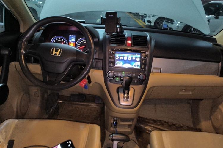 Used Honda CR-V 2010 2.0L automatic two-wheel drive urban version Center Console