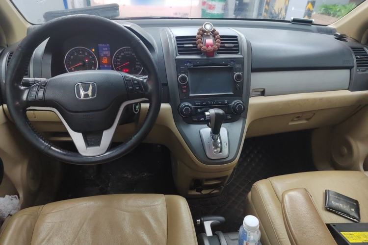 Used Honda CR-V 2010 2.4L automatic four-wheel drive luxury version Center Console