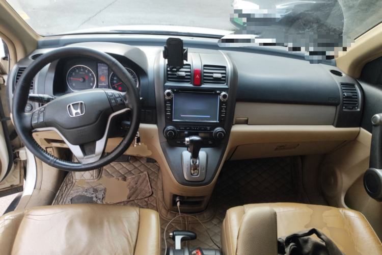 Used Honda CR-V 2010 2.4L automatic four-wheel drive luxury version Center Console