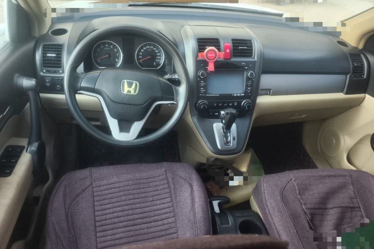 Used Honda CR-V 2010 2.0L Automatic Four-Wheel Drive Classic Edition Center Console