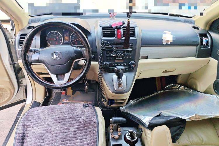 Used Honda CR-V 2010 2.0L Automatic Four-Wheel Drive Classic Edition Center Console