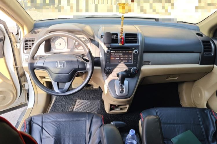 Used Honda CR-V 2010 2.0L automatic two-wheel drive urban version Center Console