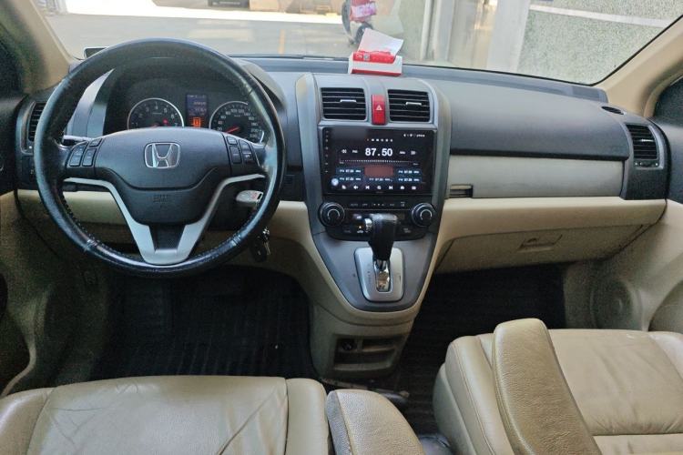 Used Honda CR-V 2010 2.4L automatic four-wheel drive luxury version Center Console