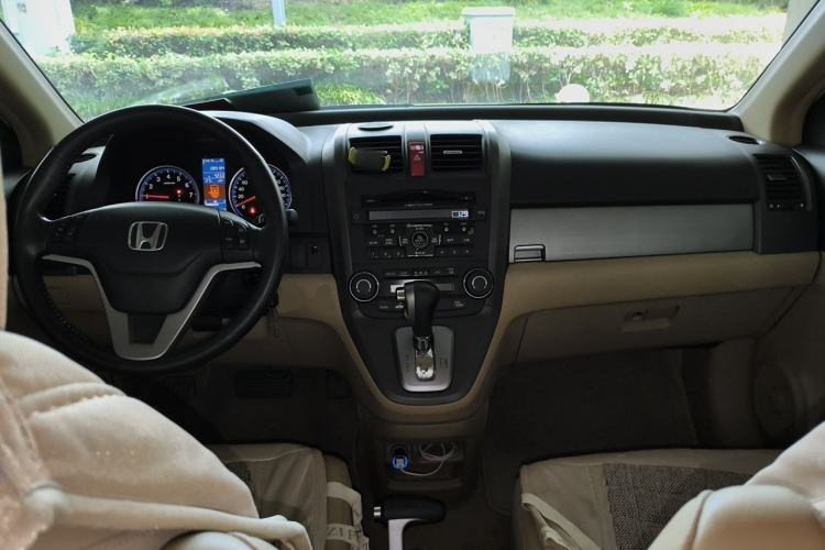 Used Honda CR-V 2010 2.4L automatic four-wheel drive luxury version Center Console